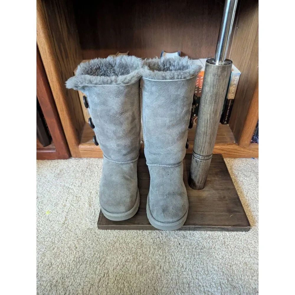 UGG Bailey Button Triplet Grey Suede Shearling Fur Tall Boots Women's Size 7